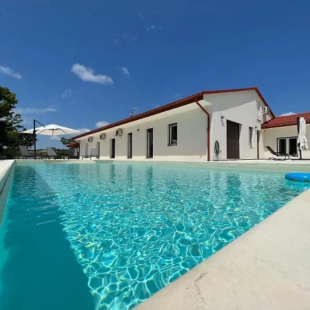 Chiara Piemonte * San Salvatore Monferrato