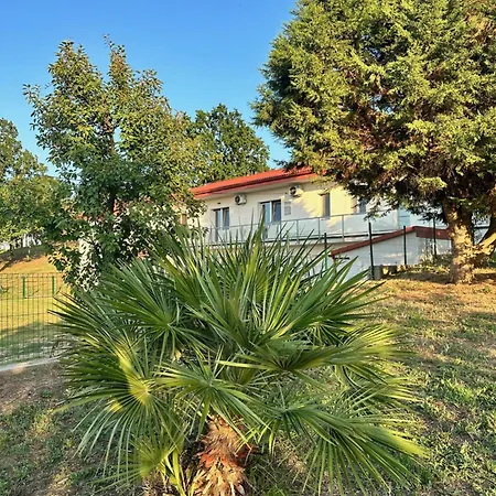 Chiara Piemonte Βίλα